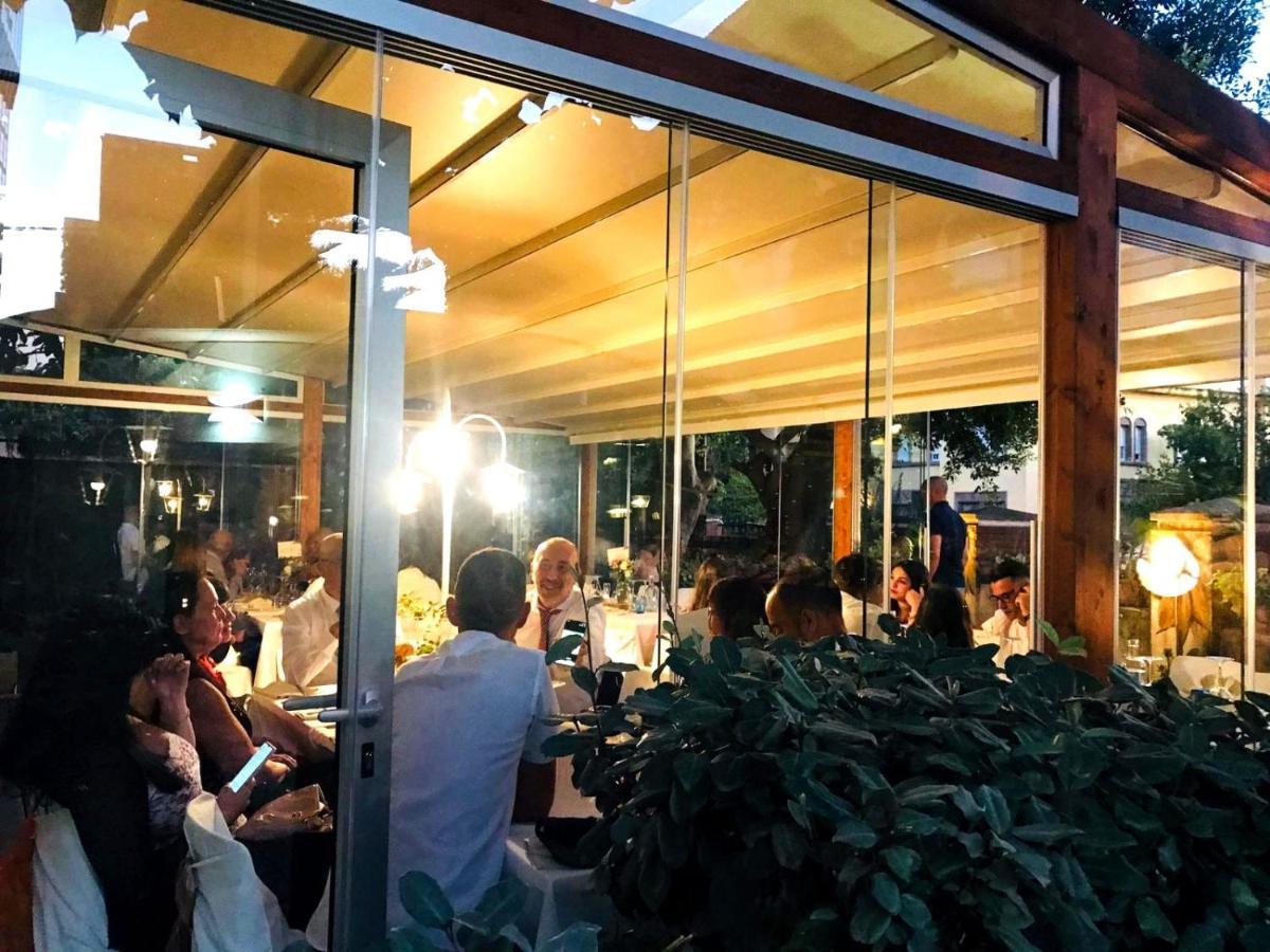 Locanda Dei Buoni E Cattivi Cagliari Exteriör bild