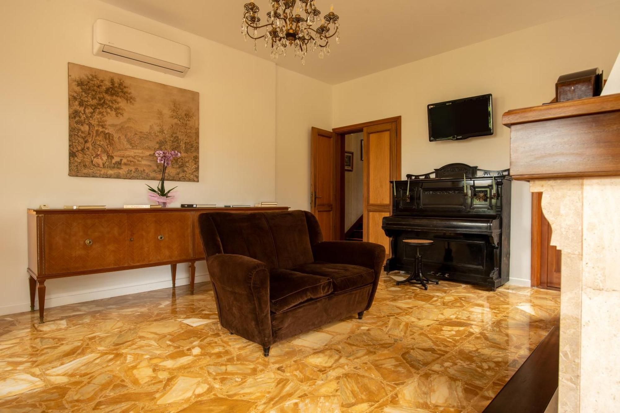 Locanda Dei Buoni E Cattivi Cagliari Exteriör bild