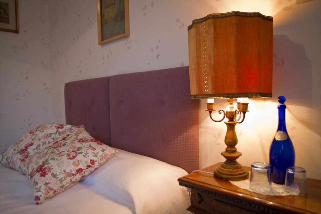 Locanda Dei Buoni E Cattivi Cagliari Exteriör bild